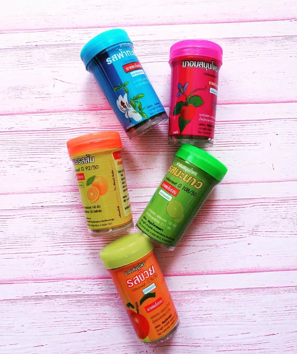 Натуральные драже от кашля и боли в горле из Тайланда со вкусом лайма KONGKAHERB LEMON FLAVOR LOZENGE купить в Москве и Московской области.