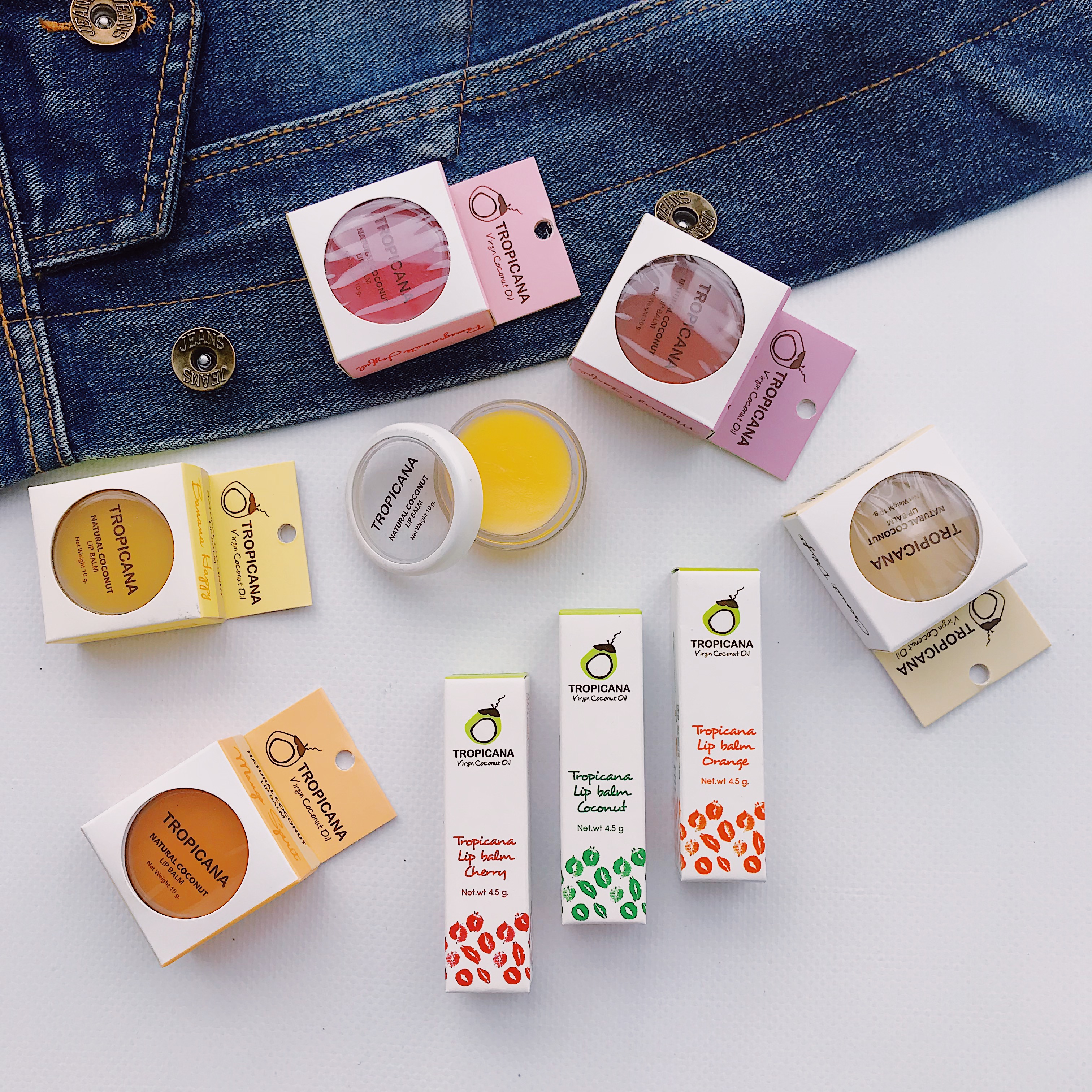 Натуральный Тайский кокосовый бальзам для губ Веселая Шелковица Tropicana Natural Coconut Lip Balm Mulberry Cheerful купить в Москве и Московской области.