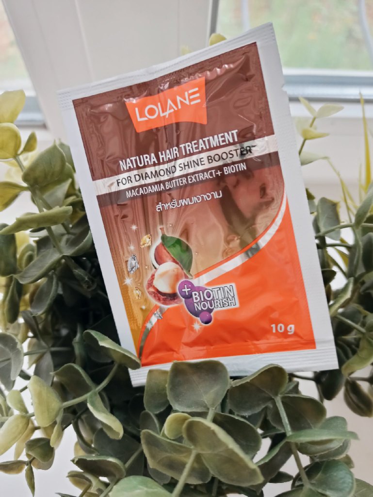 Тайская лечебная маска для сухих и поврежденных волос Бриллиантовый блеск с орехом Макадамии Lolane Natura Hair Treatment For Diamond Shine Booster 10 гр.