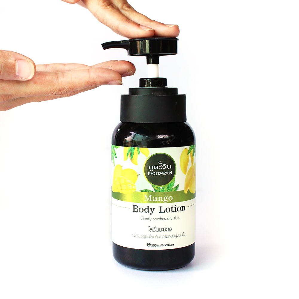 Тайский увлажняющий и успокаивающий лосьон для сухой кожи Манго Phutawan Mango Body Lotion 250 мл. Таиланд купить в Москве